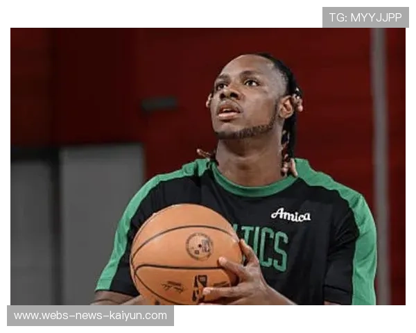 西汉姆外脚背远射直接命中死角引爆社媒讨论